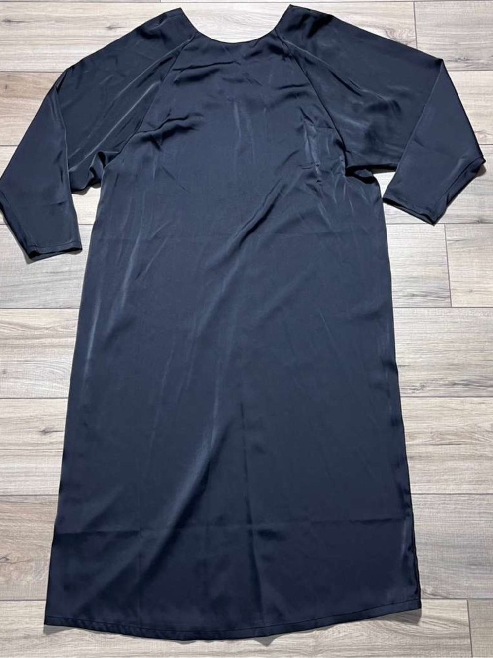 H&M Womens Batwing Sleeve Pullover Dress Size Large Black Velvety Fabric‎